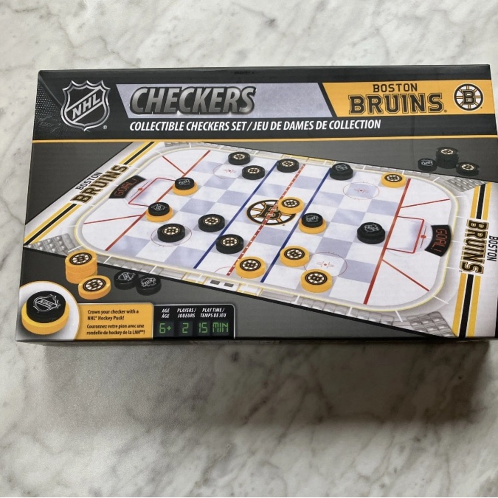 Genuine NHL Hockey Collectible Checkers Set Board Game Boston Bruins Edition-New